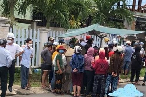 Nam thiếu niên tử vong khi đi xe máy tông chết… con chó chạy rông