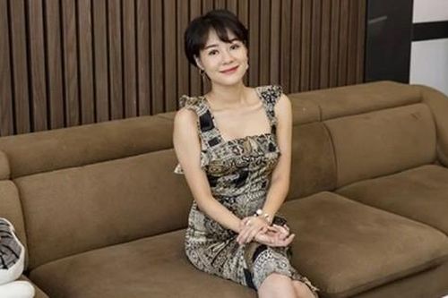 Cận cảnh biệt thự liền kề triệu đô của Hoàng Kim Ngọc - nữ diễn viên gây sốt với vai vợ bác sĩ Thành 'Về nhà đi con'