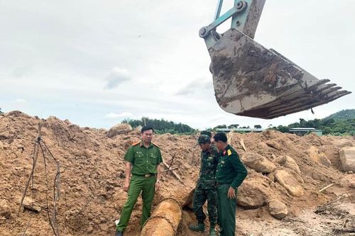 Bình Thuận: Nạo vét mương, phát hiện quả bom nặng gần 400 kg