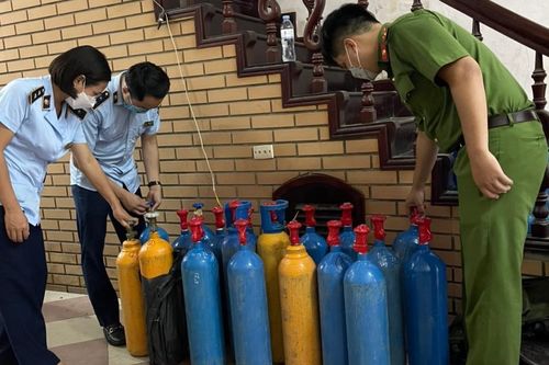 Hà Nội: Thu giữ lượng lớn 'khí cười'