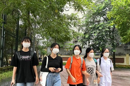Tâm tư của sinh viên trường Y khi bác sỹ bệnh viện công nghỉ việc
