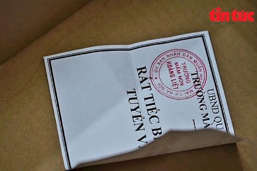 Hy hữu: Phụ huynh nín thở chờ lá phiếu quyết định con mình có được vào trường mầm non công lập hay không