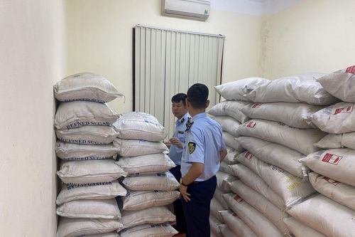 Ninh Bình phát hiện 20 tấn đường kính có dấu hiệu nhập lậu