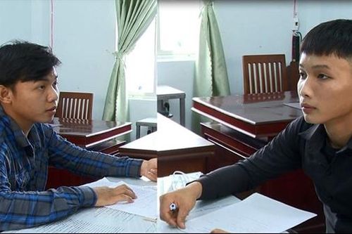 Ném đá vào xe ôtô, 2 thanh niên bị mời lên làm việc