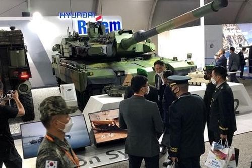 Hàn Quốc ký hợp đồng mua bán xe tăng 'khủng' với nước láng giềng của Ukraine