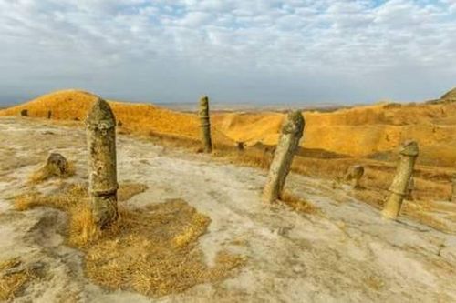 Bên trong nghĩa trang hình bộ phận sinh dục người ở Iran