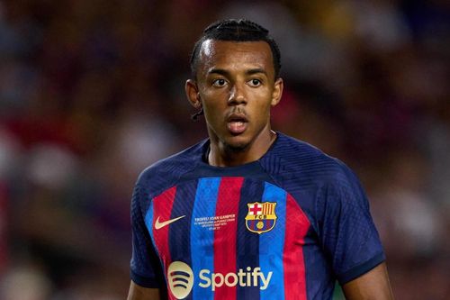 Barca đăng ký được hết tân binh