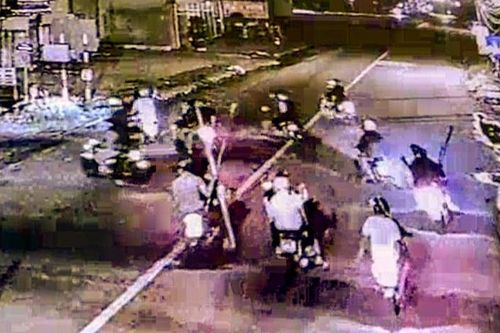 Hơn 50 thanh niên mang hung khí hỗn chiến
