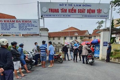 Kỷ luật cảnh cáo Giám đốc CDC Lâm Đồng do liên quan đến Việt Á
