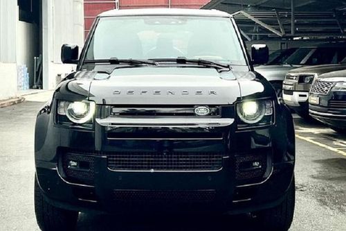 Land Rover Defender X Black Edition tiền tỷ biển 'ngũ quý 2' tại Sài Gòn