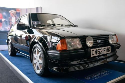 Chiếc xe Ford Escort của Công nương Diana được bán với mức giá khủng