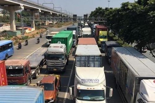 TPHCM yêu cầu không để ùn tắc hàng hóa tại cảng trong dịp lễ 2/9