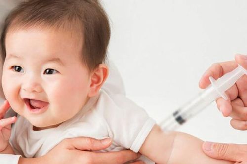 Trẻ chích ngừa nhiều có bị chậm phát triển?