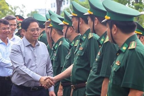 Thủ tướng: Phát triển KTXH và bảo vệ vững chắc biên giới thiêng liêng của Tổ quốc
