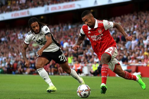 Đánh bại Fulham, Arsenal giữ ngôi đầu bảng Ngoại Hạng Anh