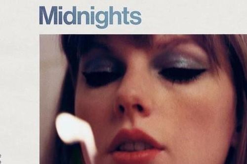 Taylor Swift thông báo ra mắt album mới ngay tại VMAs 2022, kể chuyện 13 đêm mất ngủ với 'Midnights'