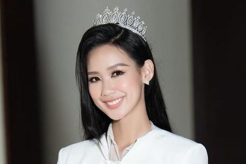 Sau ồn ào lấn lướt Hoa hậu Mai Phương, Á hậu Bảo Ngọc được khen hết lời nhờ cử chỉ tinh tế này