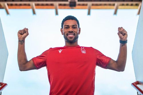 Nottingham Forest công bố tân binh thứ 18
