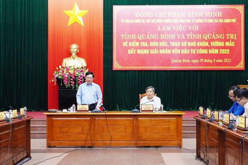 Phó Thủ tướng Thường trực Phạm Bình Minh kiểm tra, đôn đốc giải ngân vốn đầu tư công hai tỉnh Quảng Bình và Quảng Trị