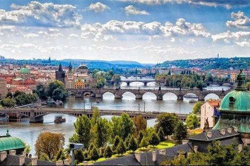 Czech mắc nợ nhanh nhất EU