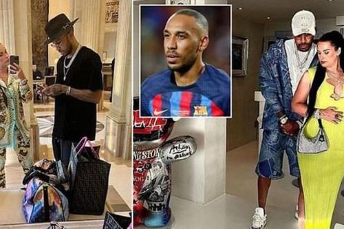 Aubameyang bị cướp có vũ trang xông vào nhà tấn công
