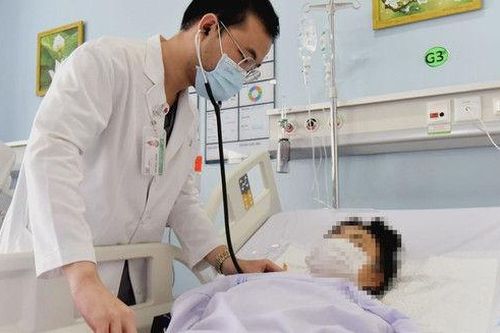 Cô gái 20 tuổi mang khối u 'khủng' trong tim