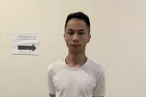 Khởi tố 2 tội danh kẻ hành hung bạn gái trong căn hộ chung cư dẫn tới tử vong