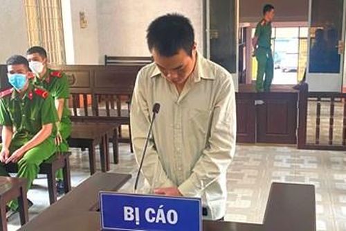 Giở trò với cháu ruột 8 tuổi, lãnh 19 năm tù