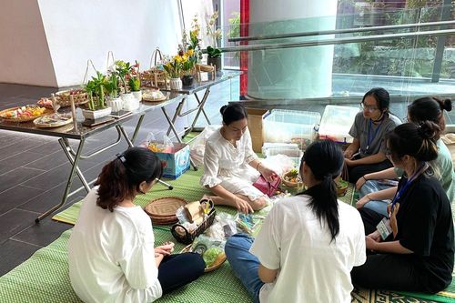 Dốc lòng làm sống lại đồ chơi dân gian