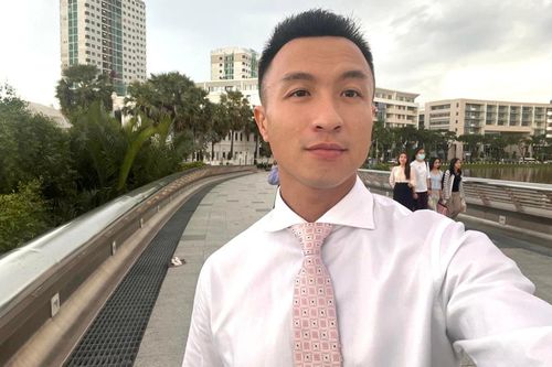 MC nổi tiếng VTV bị tai nạn giao thông: Gãy xương phải làm đại phẫu, mọi sinh hoạt phải nhờ người thân