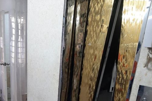 TPHCM: Giải cứu 9 người mắc kẹt trong thang máy