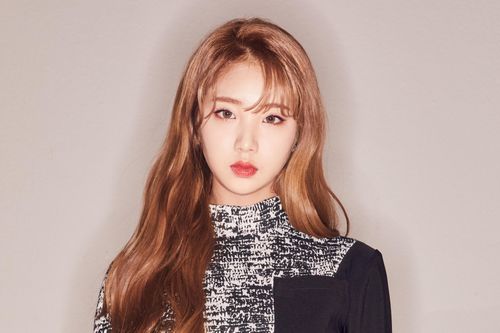 Nữ idol gục ngã sau chuyến lưu diễn ở 14 quốc gia
