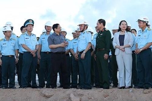 Thủ tướng Phạm Minh Chính kiểm tra các công trình hạ tầng trọng điểm tại tỉnh Bình Thuận