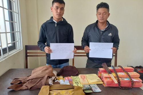 Hai thanh niên giả danh nhà sư cúng giải 'vong trẻ em' để chiếm đoạt tài sản