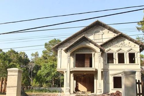 Giao đất biệt thự trái luật cho phó trưởng công an huyện