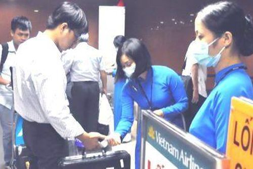 Dừng kiểm tra thẻ hành lý ký gửi để giảm tải sân bay nội địa