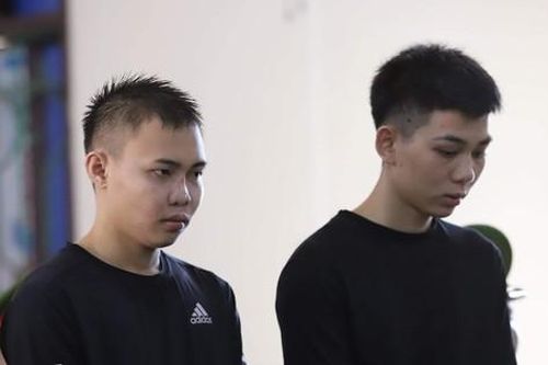 Đâm chết người vì bị tạt đầu xe