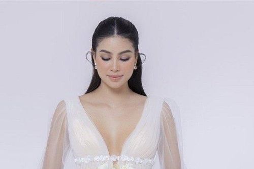 Hoa hậu Phạm Hương liên tiếp nhá hàng 6 bộ váy cưới