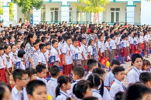 Tìm giải pháp căn cơ cho quá tải trường học
