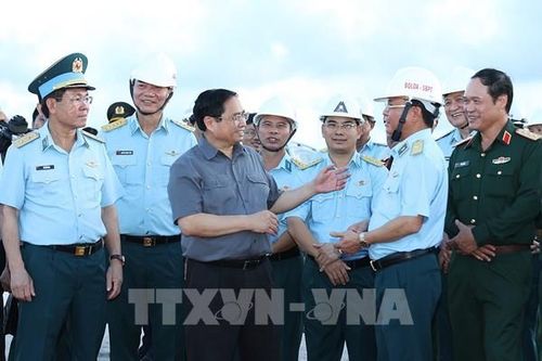 Thủ tướng kiểm tra tiến độ xây dựng Cảng hàng không Phan Thiết