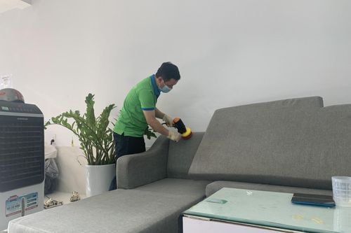 Tẩy vết bẩn trên ghế sofa da đúng cách và hiệu quả