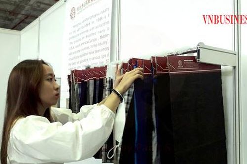 Vì sao da giày, dệt may khó dứt phụ thuộc nguyên phụ liệu Trung Quốc?