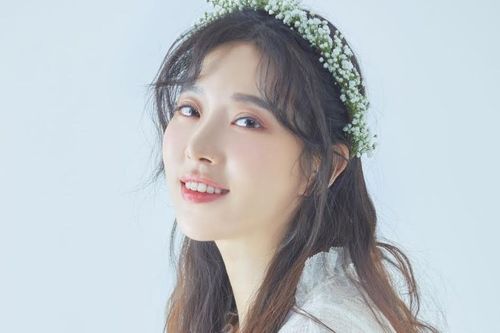 Nữ ca sĩ 35 tuổi ra mắt trong nhóm nhạc Kpop thế hệ mới