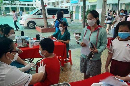 Thành phố Hồ Chí Minh tiêm vaccine phòng Covid-19 xuyên lễ Quốc khánh