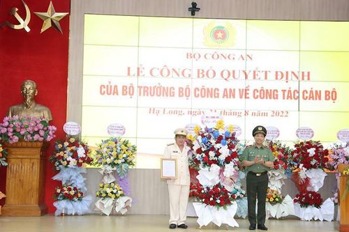 Trao Quyết định điều động Đại tá Đinh Văn Nơi giữ chức vụ Giám đốc Công an tỉnh Quảng Ninh