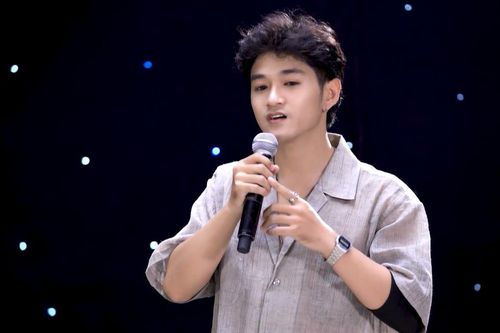 Thí sinh 'Bài hát hay nhất' không chút e dè, thẳng thừng nói luôn: 'Em là đồ cúng không phải đồ ăn'