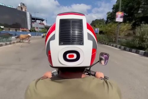 Mũ bảo hiểm lọc 80% chất ô nhiễm trong không khí