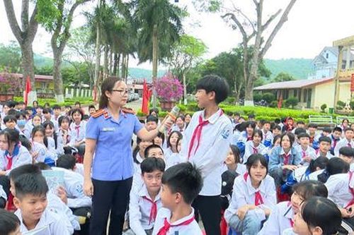 Trường vùng khó sẵn sàng cho năm học mới