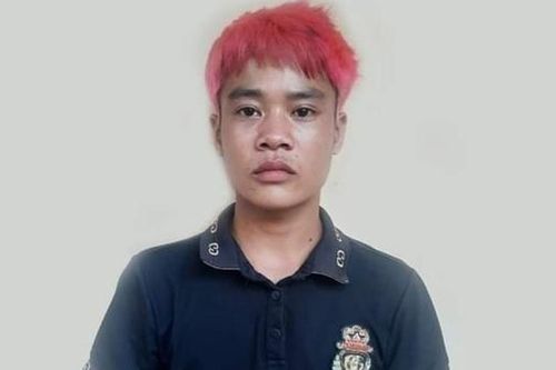 Bắt giam thanh niên tóc đỏ phỉnh 'bạn gái' nhí vào nhà nghỉ