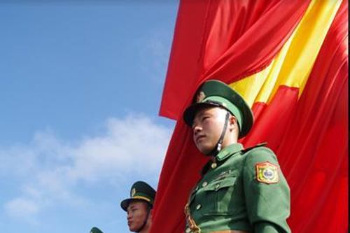 77 năm Quốc khánh 2-9: Thiêng liêng nghi lễ chào cờ tại cột cờ quốc gia Lũng Cú